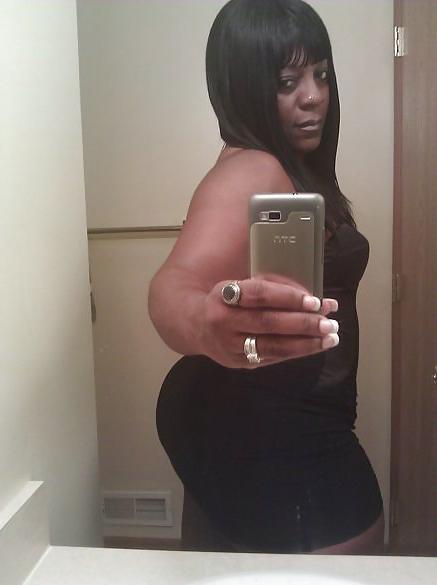 13P Thick Ebony MILF