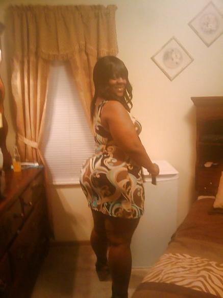 13P Thick Ebony MILF