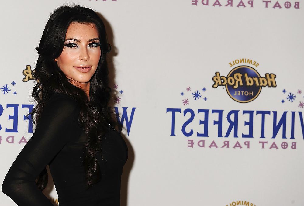 12P Kim Kardashian Winterfest Boat Parade in Fort Lauderdale