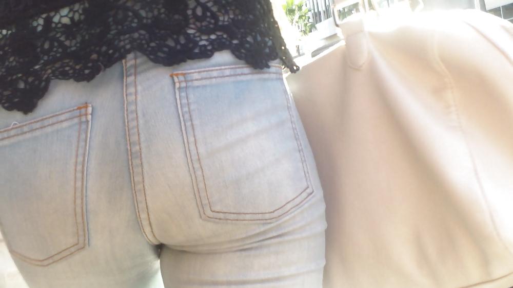 25P Sexy smooth teen ass & butt in blue jeans
