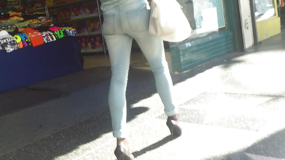 25P Sexy smooth teen ass & butt in blue jeans