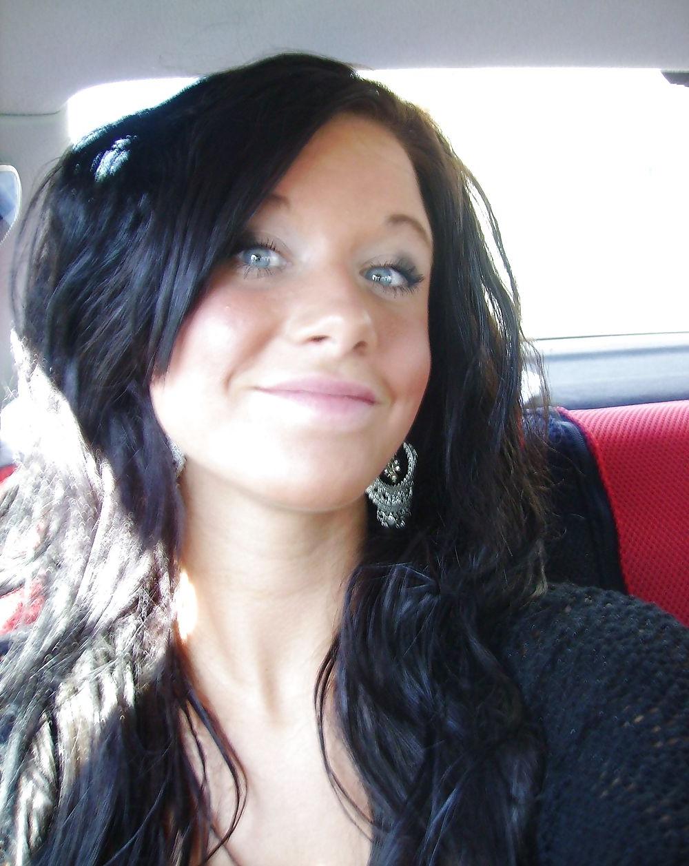 25P Another hot girl with blue eyes