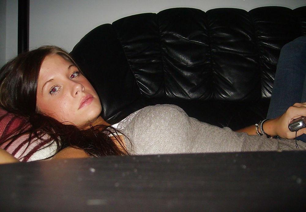 25P Another hot girl with blue eyes