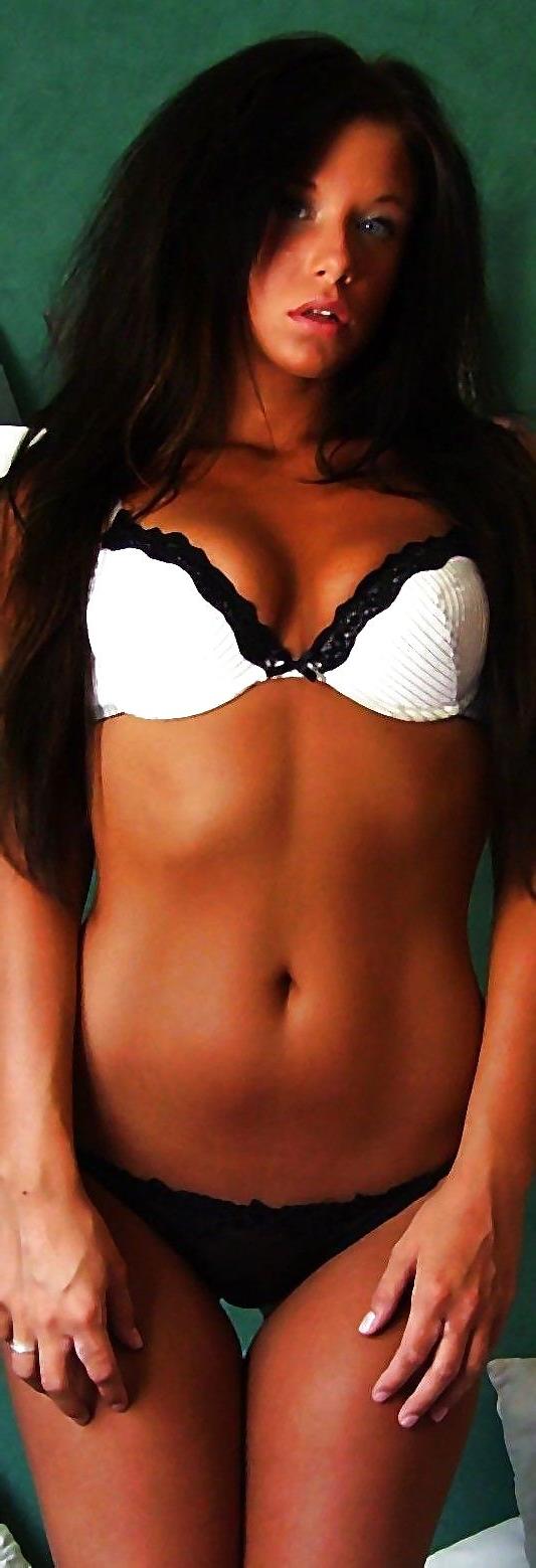 25P Another hot girl with blue eyes