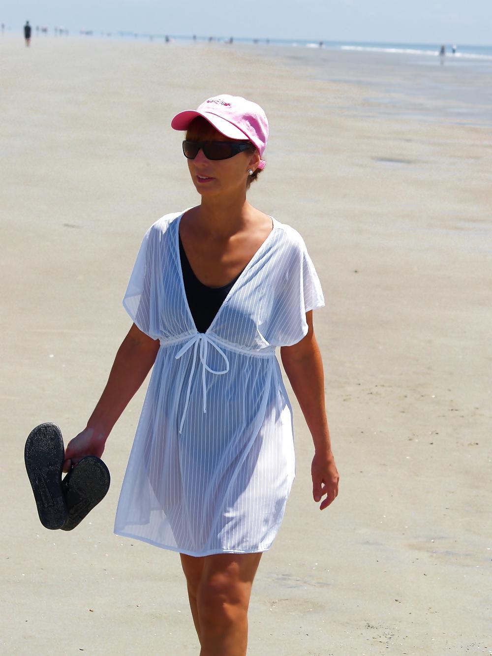 25P That Super Sexy Swimsuite Lady part 1