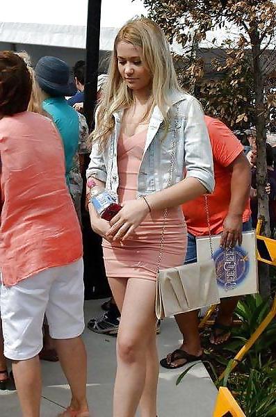 25P The correct way for all sluts to dress 23