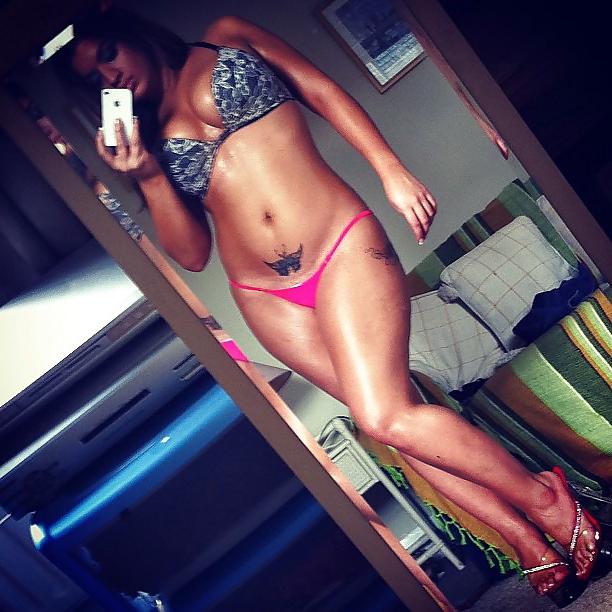 25P Thick Ass Latina From London UK