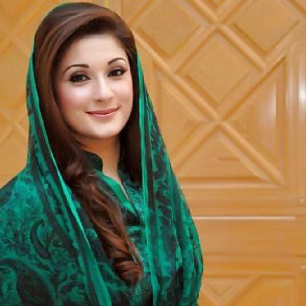 25P Sexy Pakistani Polician 