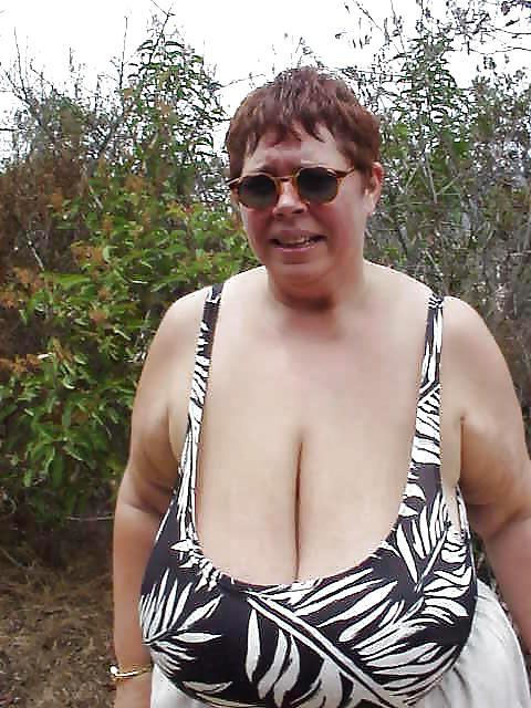 25P Grannies in Swimwear 1