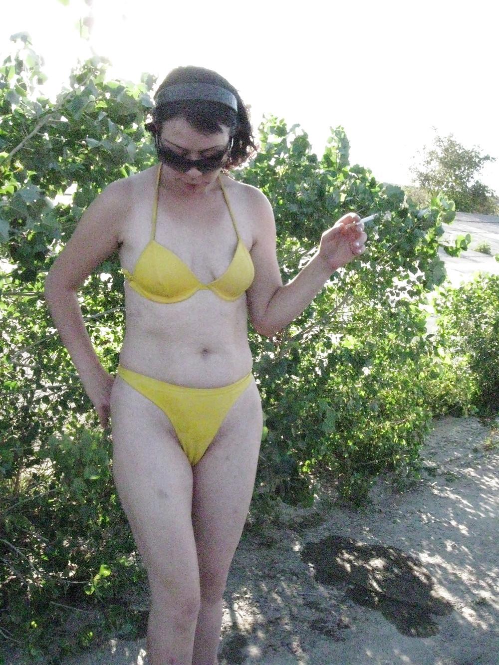 25P Lili in Swimsuit