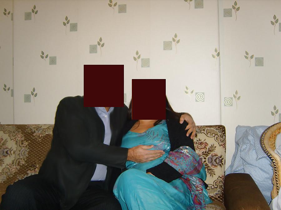 17P Pakistani cpl threesome fucking