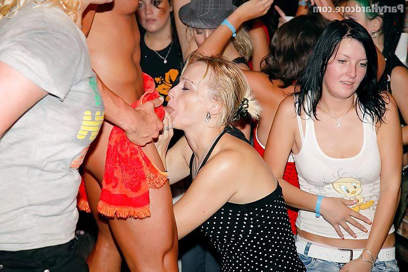 23P SEXY BI MILF PARTY WITH STUDS LIKE YOU TO FUCK 