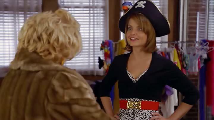 25P Mena Suvari Cosplay Pics