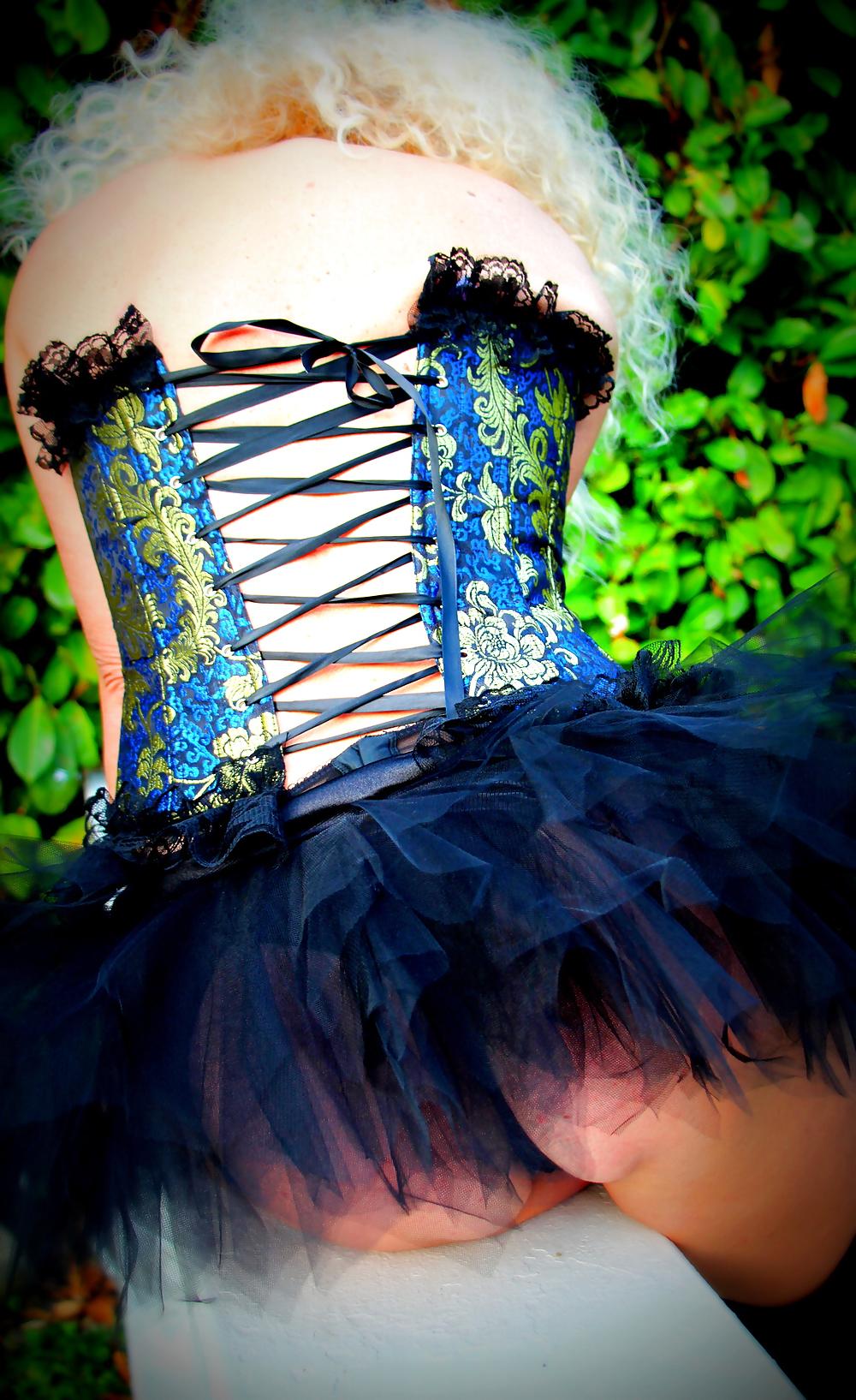 11P Blue corset