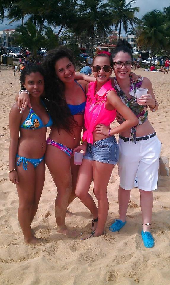 25P Latinas in swim suits 2