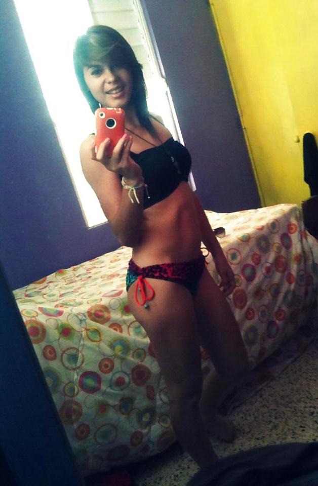 25P Latinas in swim suits 2