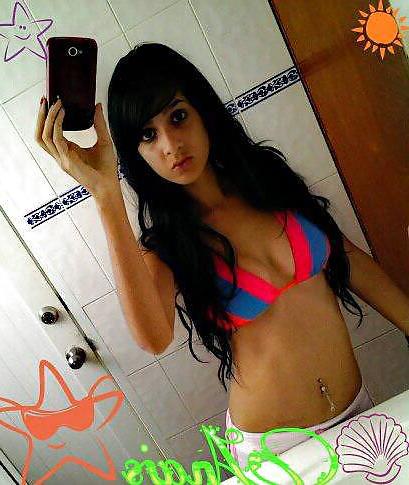 25P Latinas in swim suits 2