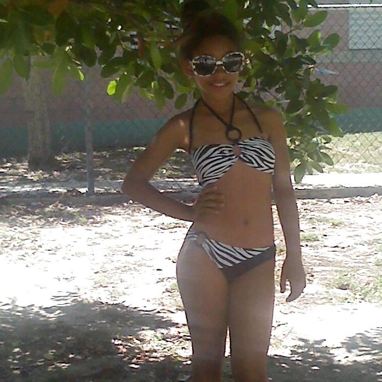 25P Latinas in swim suits 2