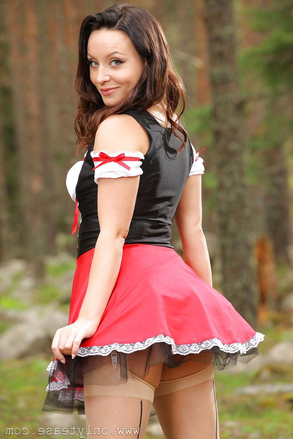 16P Carla in the forest