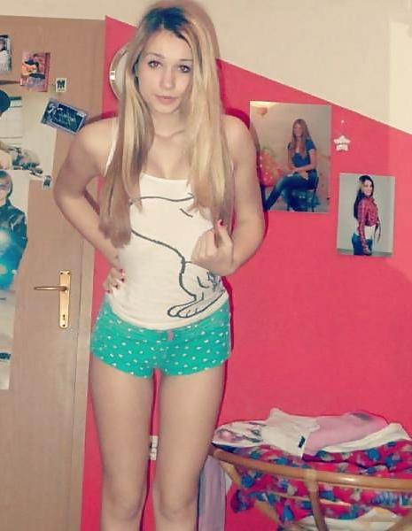 25P Hot Teens 1 (Dirty Comments)