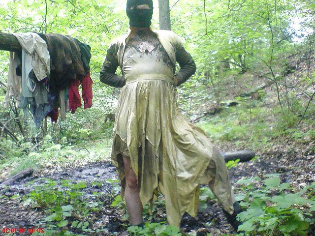 8P Pati mud dress