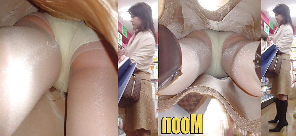 10P Upskirt pantyhose