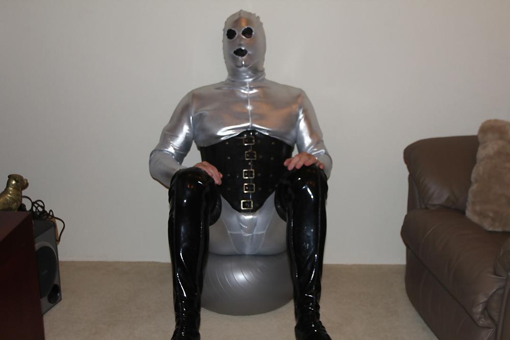 5P New spandex suit with a layer of latex underneath