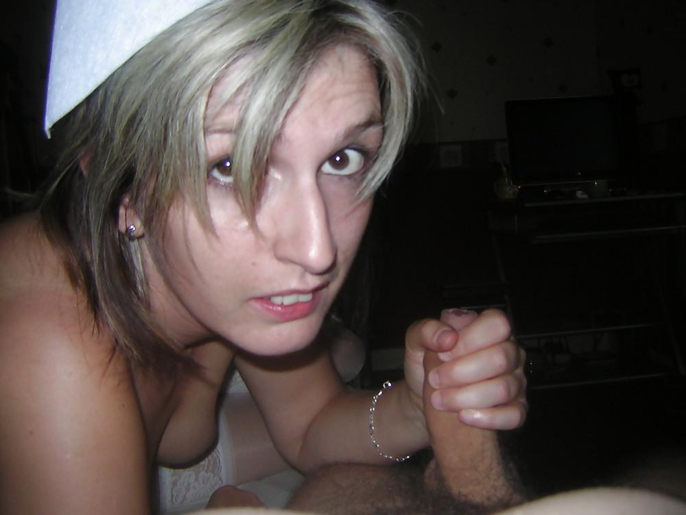 15P French amateur en infirmiere sexy 