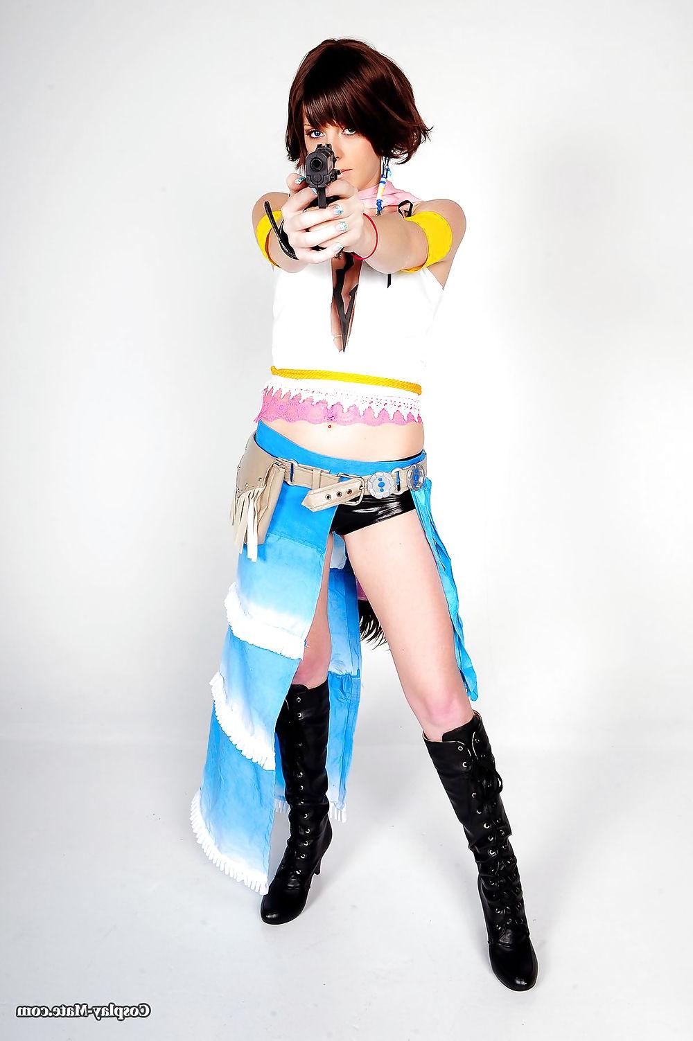 12P Cosplay Yuna