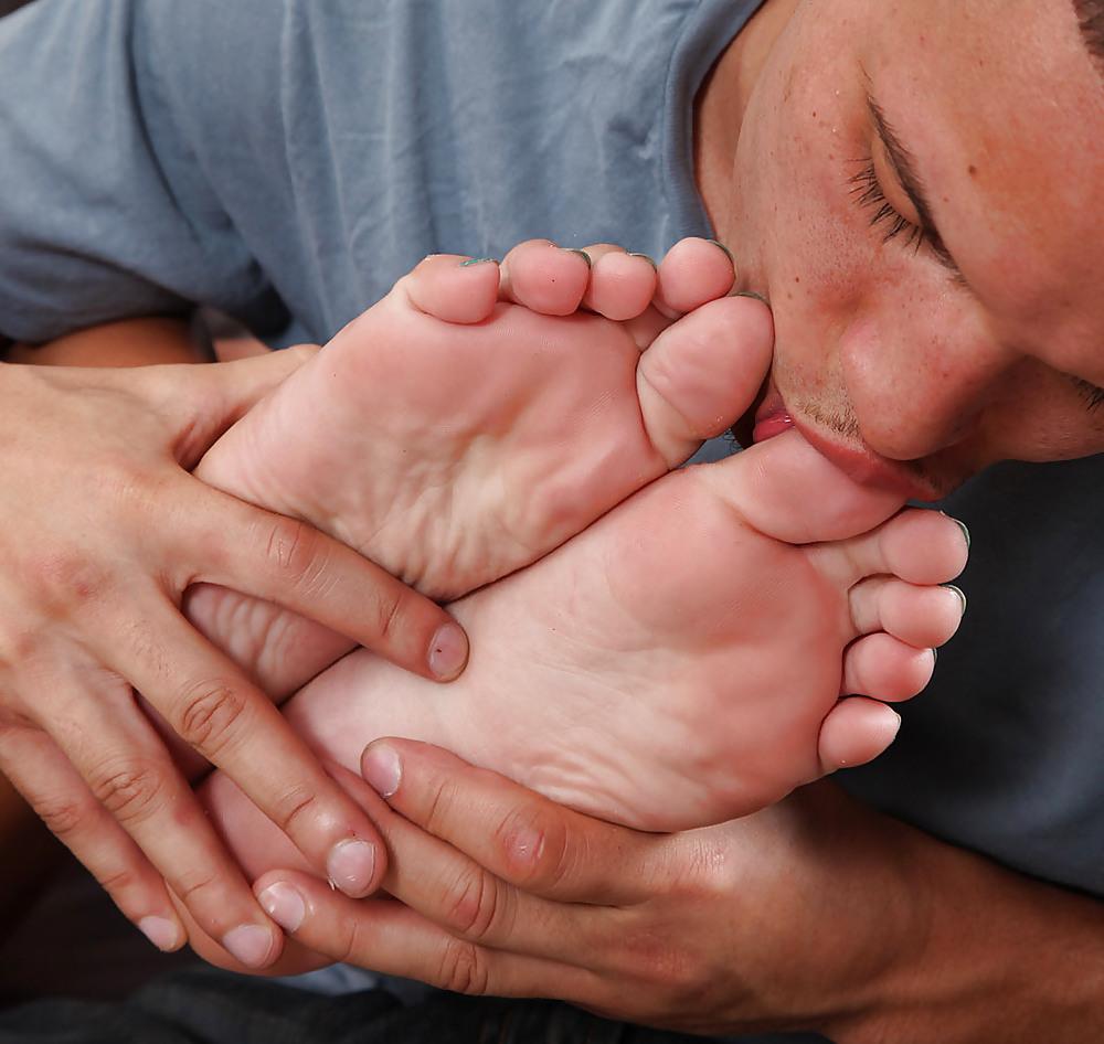 23P Footjob blue nails