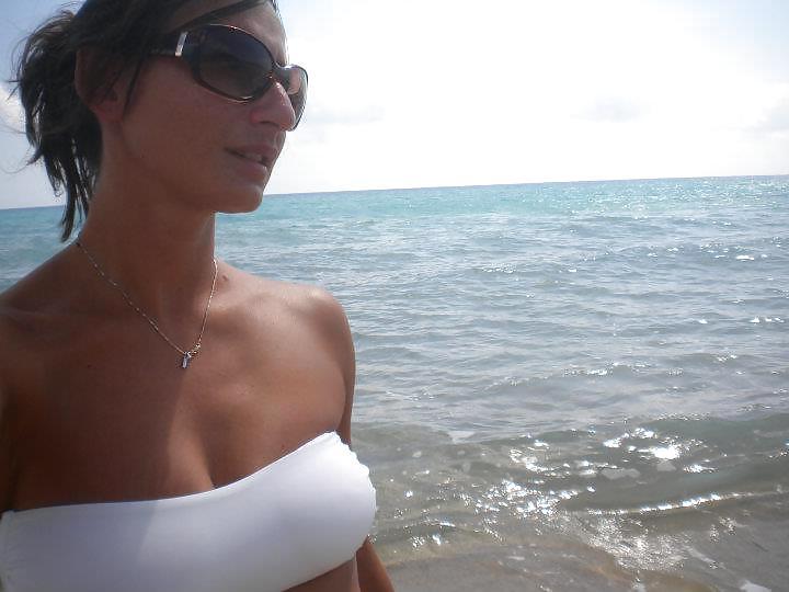25P TEEN BABES FROM FACEBOOK . COMMENT THEM DIRTY