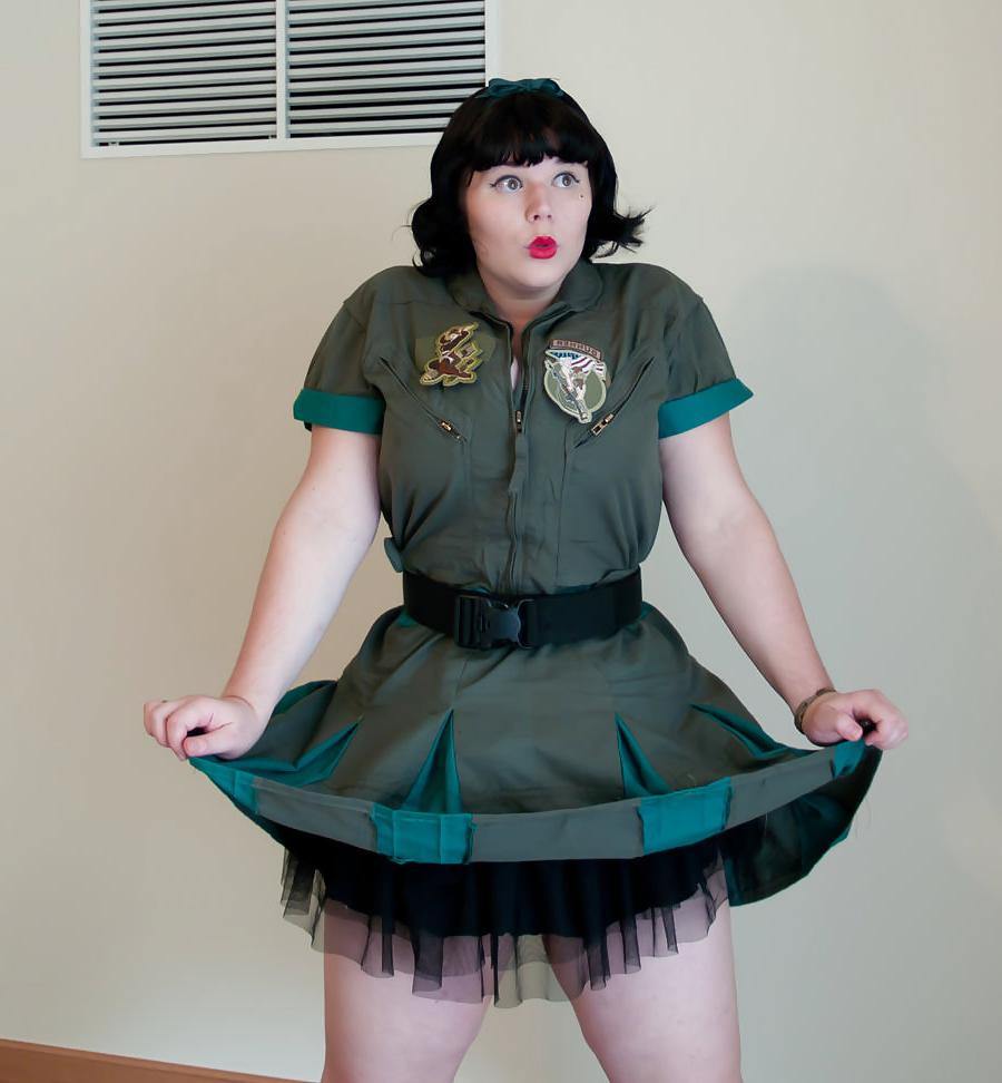 25P Curvy Corsetted Cosplayer 'Underbust'