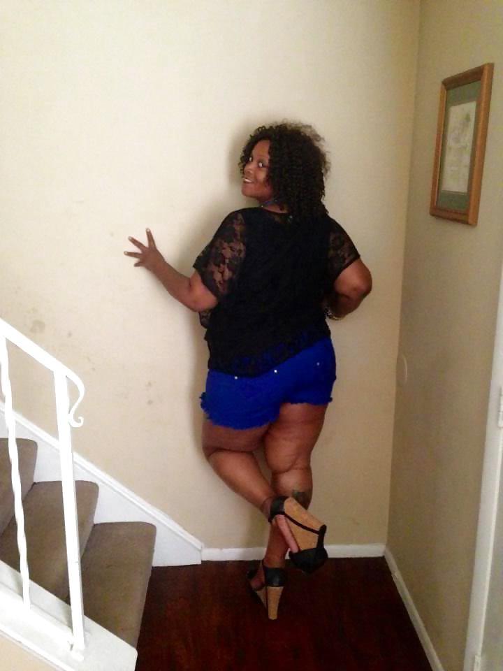 14P Thick Ebony MILF....Yes Indeed!!!!