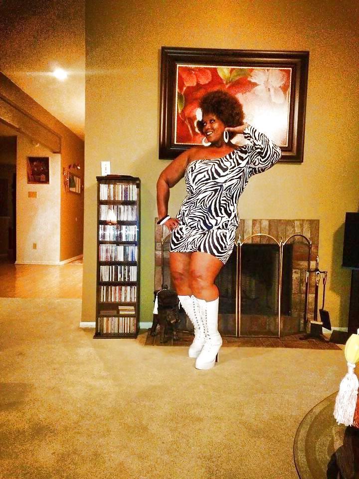 14P Thick Ebony MILF....Yes Indeed!!!!