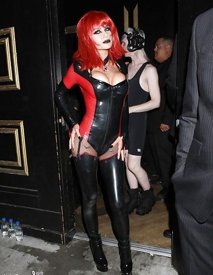 21P Carmen Electra Halloween outfit 2013 