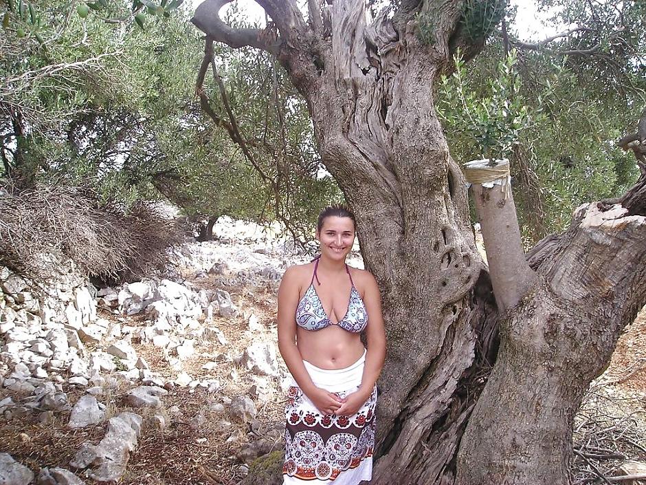 8P Busty milf