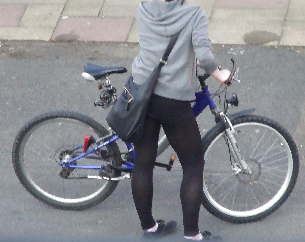 7P Street candid, pantyhose, girl, voyeur, Strumpfhose