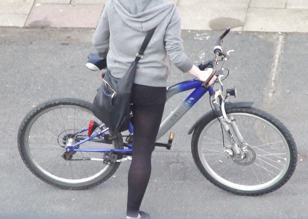 7P Street candid, pantyhose, girl, voyeur, Strumpfhose