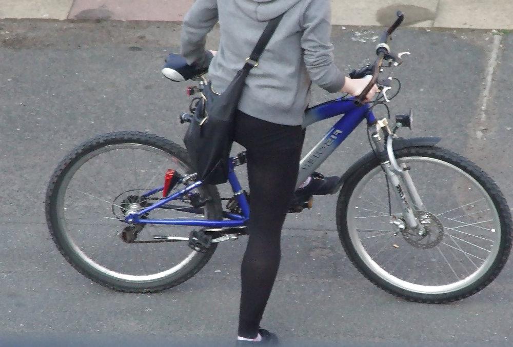 7P Street candid, pantyhose, girl, voyeur, Strumpfhose