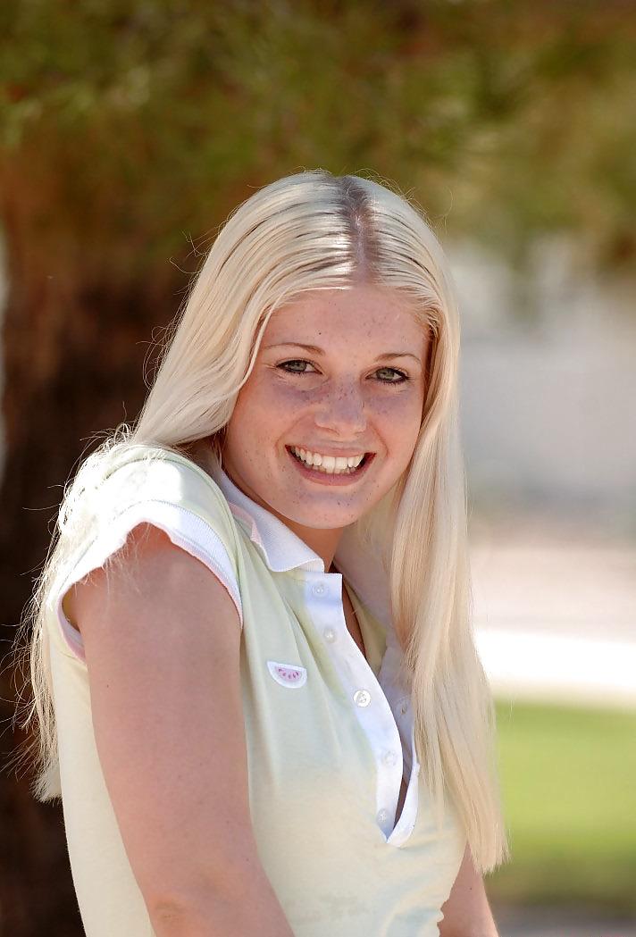 16P Freckled blonde hotness Carissa posing outdoors