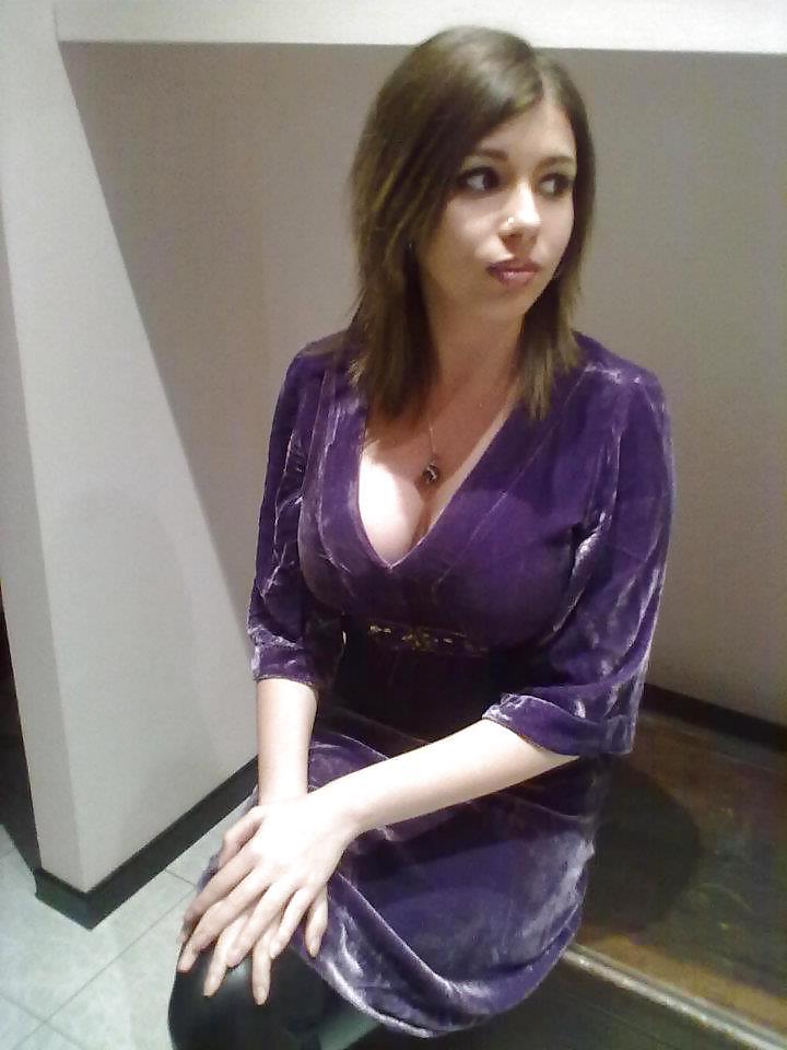 10P Adele - Cute & Sexy Cosplay Hottie 