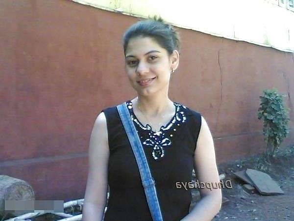 5P Cute Pakistani Lahore Girlfriend Nude