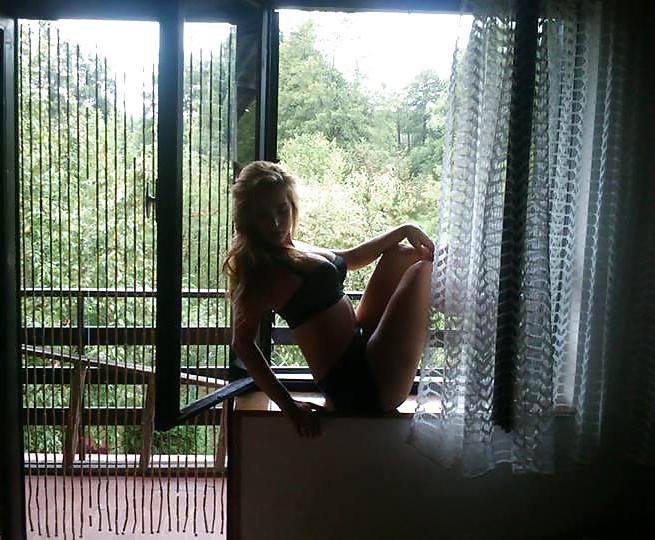25P Serbian Girl