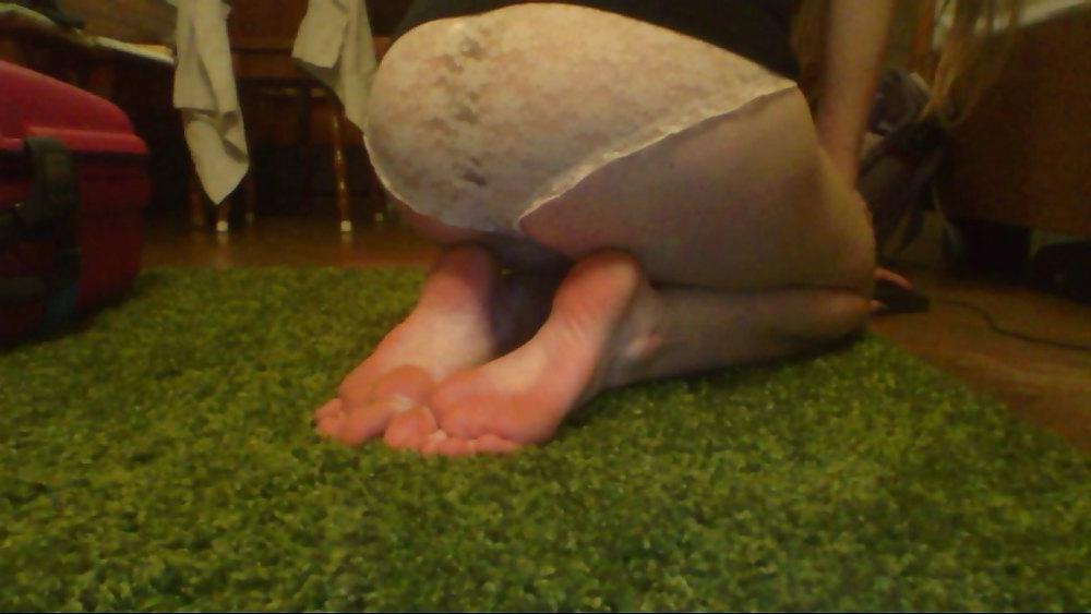 12P Foot Fetish girl #3 (Sanne)