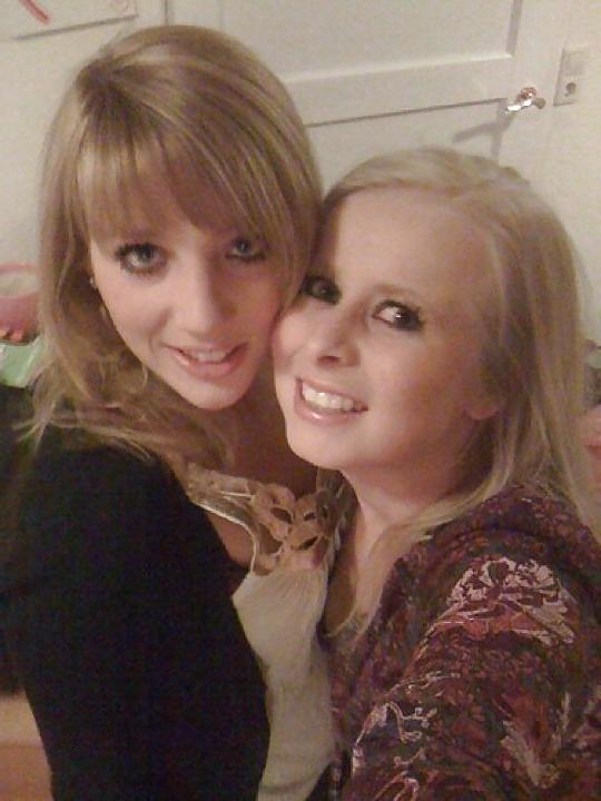 12P Facebook Slut Jessica & Dirty Whore Friends