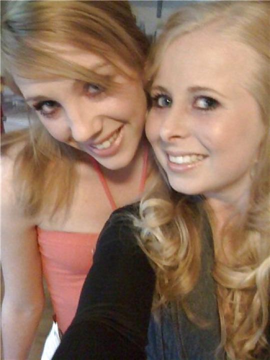 12P Facebook Slut Jessica & Dirty Whore Friends