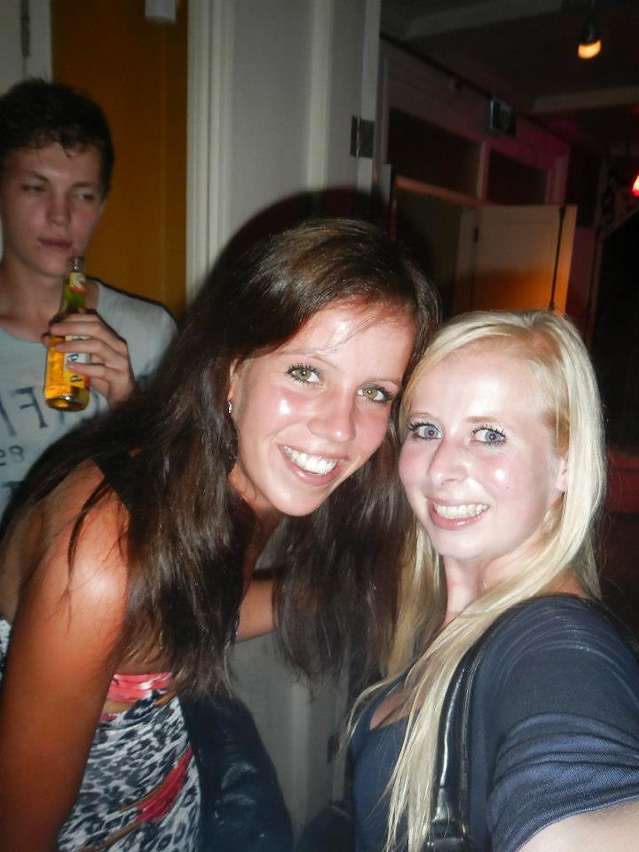 12P Facebook Slut Jessica & Dirty Whore Friends