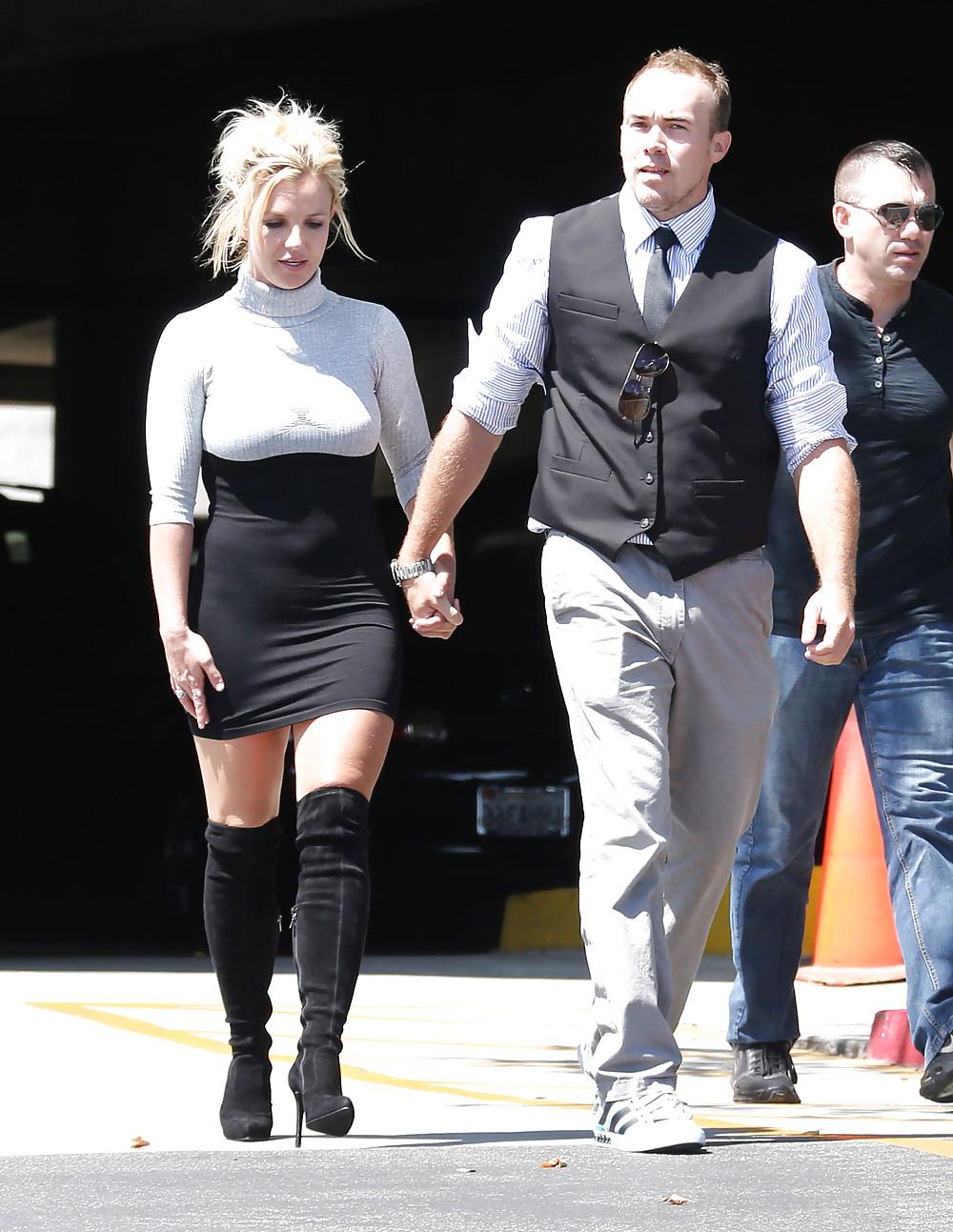 9P Britney Spears - Knows How To Dress For Church