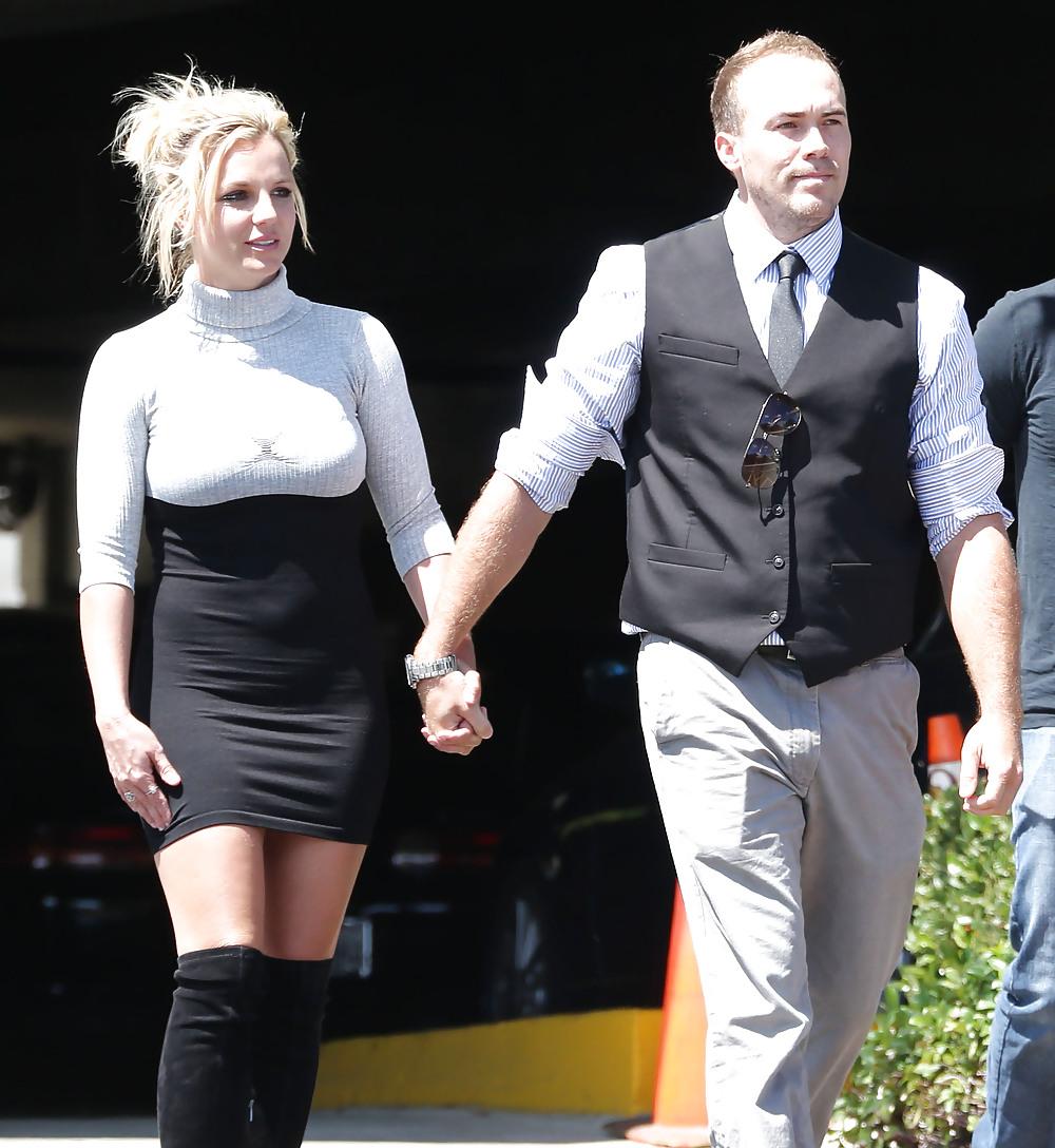 9P Britney Spears - Knows How To Dress For Church