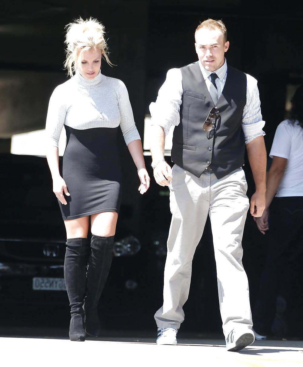 9P Britney Spears - Knows How To Dress For Church